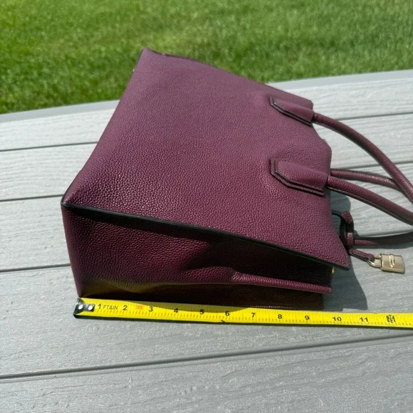 MICHAEL KORS MERCER HANDBAG - Picture 9 of 13